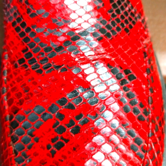 Snake Skin Inspired Leather Loafers - Picture 7 of 8